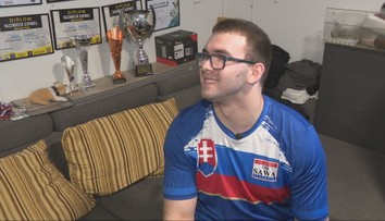 Odsúdený na vozík, no nie na prehru: Šimon napriek mozgovej obrne píše príbeh odvahy a víťazstiev