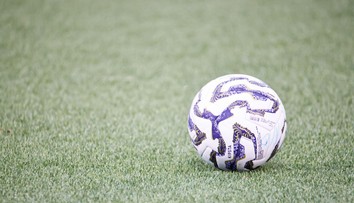 Skolaboval počas zápasu a následne zomrel. Futbalista zrejme veril v čarodejníctvo, čo sa mu stalo osudným