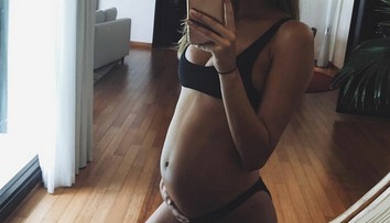 Priateľka známeho speváka sa krásne zaguľacuje. Prvého dieťatka sa nevie dočkať