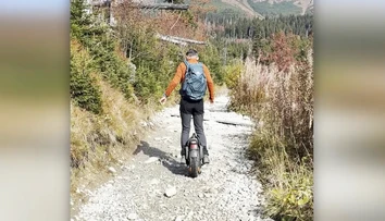 VIDEO: Kým neuvidíte, neuveríte. Do Tatier sa vybral nezvyčajným spôsobom, ostatní sa mu museli uhýbať