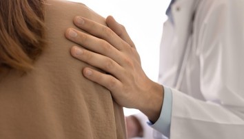 Tvrdá rana pre rodinu z USA. V jeden deň diagnostikovali rakovinu matke aj štvorročnému synovi