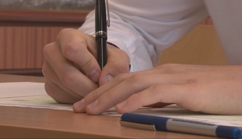 Maturantov čakajú písomné skúšky. Pri písaní slohu musia myslieť na dôležitú novinku