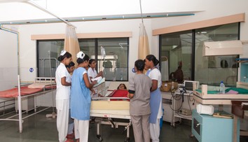 Indický súd nariadil vykonať interrupciu u 13-ročnej obete znásilnenia