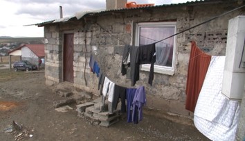 O Rómov sa nezaujímajú. Politici do osád nechodia ani pred voľbami