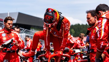 Japonci nemajú s meškačmi zľutovania: Sainz sa pred pretekmi zdržal na toalete, zaplatí desaťtisíce