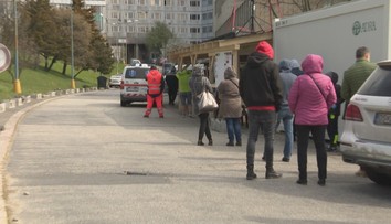 Na Kramároch čakali na testy v dlhom rade. Dôvodom bol status poslanca s COVID-19