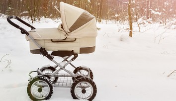 Rodičia nechali spať syna na balkóne asi päť hodín. Dieťa neprežilo
