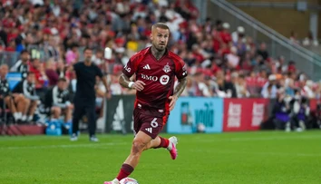 VIDEO: Bizarný vlastenec v MLS. Dlhoročný hráč Bundesligy poslal súpera do vedenia kurióznym spôsobom