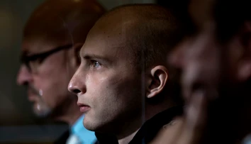 Na súde premietli video z útoku v nemeckom Halle. Páchateľ sa uskŕňal, iní odvracali zrak