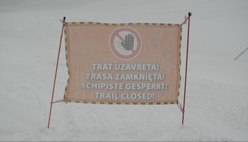 Nedočkaví lyžiari hazardujú so životmi. Na neupravených svahoch hrozia pády a v tme či hmle číha skrytý zabijak