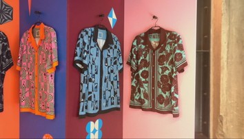 Jeho textílie mala na sebe aj Lady Gaga. Talentovaný dizajnér však raz chce obliecť istú slovenskú osobnosť