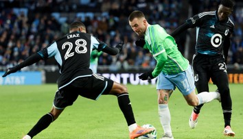 VIDEO: Šialené osemfinále, v hlavnej úlohe Rusnák. Slovák bol pri troch góloch, no na postup to nestačilo