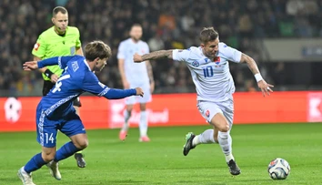 Reprezentácia neslúži na rozohrávanie sa. Tréneri, moderné metódy a hráči sú unavení, krúti hlavou expert
