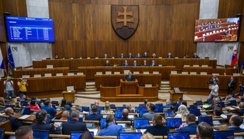 Zatajujú svoje majetky? Ľudia v prieskume vystavili politikom mimoriadne nelichotivé vysvedčenie