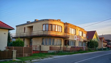 S unikátom na Spiši je koniec. Dom, ktorý roky vyvolával diskusiu, zrovnali so zemou