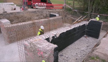 Vodičov na juhu Slovenska čakajú zdĺhavé obchádzky. Môže za to jediný náraz do mosta