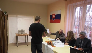 Členovia komisií dostanú za prácu necelých 40 €