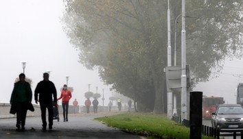 Parlament schválil novelu, ktorou sa stanoví rýchlosť chôdze. Má sa tým zvýšiť bezpečnosť na chodníkoch