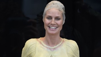 FOTO: Najnechutnejšia halloweenska maska Heidi Klum: Okrem pŕs vystavila aj črevá