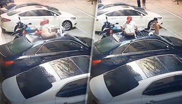 VIDEO: Žena počas sexu vypadla z balkóna a pristála na aute, na pomoc jej pribehol polonahý muž