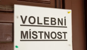 Miestnosti sú otvorené. V Česku sa začali komunálne a senátne voľby