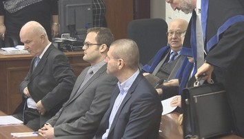 Exministri Janušek a Štefanov si už zvykajú na väzenie. Takéto budú mať podmienky