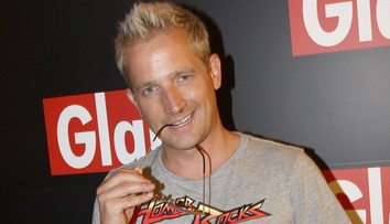 Fešák z Luneticu ide pred súd. Bývalej partnerke zlomil dve rebrá