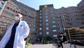 Taliansky expremiér Berlusconi má leukémiu, potvrdil lekár