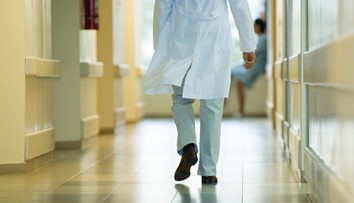 Reformu nemocníc zrejme čaká odklad. Ministerka chce od premiéra jeden rok navyše