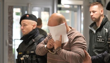 Košickí expolicajti priznali, že na smrť zbili muža bez domova. Súd im za to skrátil výkon trestu na tretinu