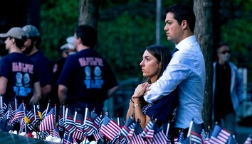 New York si prvou minútou ticha pripomenul obete útokov z 11. septembra