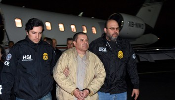 Mexiko vydalo narkobaróna Guzmána do USA