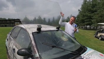 Neraz ich ostreľujú ako na bojisku a ide im aj o život. Zberači golfových loptičiek majú riskantné povolanie