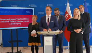 Nezamestnanosť klesla druhý mesiac po sebe. Úrady hlásia historický počet voľných pracovných miest