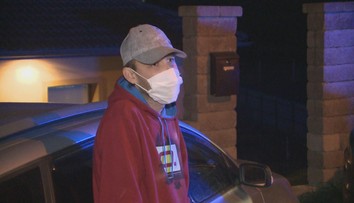 Po izolácii šiel s takmer tromi promile po rodinu, nabúral do stĺpa. Karanténu si predĺži v cele