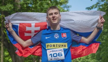 V horúčavách behá celé hodiny, na trať vyráža aj bez spánku. Marijan má veľký cieľ
