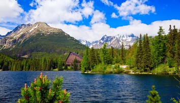 Parkovací dom, lanovka ani zjazdovka na Štrbskom Plese nebudú. Obec ustúpila občanom