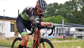 Slovenská reprezentantka v cyklistike žiada od cestárov tisícky eur odškodné za výtlk na ceste