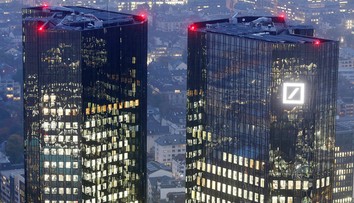 Cena akcií Deutsche Bank klesla prvýkrát pod 10 eur