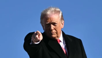 Pomoc je na ceste, odkázal Trump demonštrantom v Iráne a vyzval ich, aby obsadili inštitúcie
