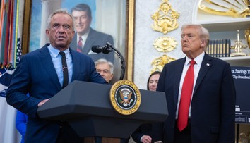 Trump nariadil preskúmať odporúčania k očkovaniu detí v USA