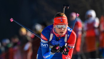 Úspech majú v rodine. Syn Anastasie Kuzminovej oslavuje zisk medaily a bojuje o olympiádu
