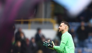 Opustí po sezóne Premier League? O Martina Dúbravku sa údajne zaujíma gigant od susedov