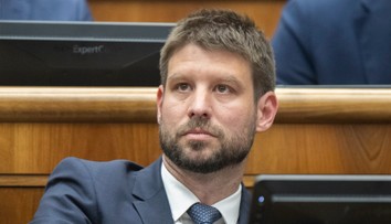 Nový prieskum zamiešal kartami: Suverénne víťazstvo PS, Demokrati striedajú SNS