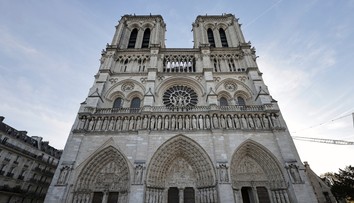Už o niekoľko hodín opäť otvoria Notre Dame v Paríži. Celé mesto sa pripravuje na slávnostný moment