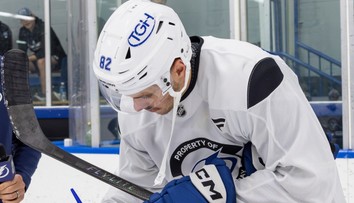 Tampa Bay po ňom na drafte siahla prekvapivo vysoko. Slovenský obranca originálne podpísal kontrakt v NHL
