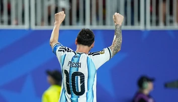 Argentíne zariadil triumf hetrikom Messi a zapísal sa do histórie MS. Alžírsko nedokázalo skórovať