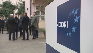 Z letargie ožíva aj svet marketingu. Dzurindovi Modrí si zvolili netradičnú skratku