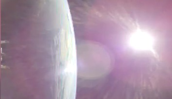 Kľúčový manéver sa podaril. Kozmická loď Orion mieri k Mesiacu