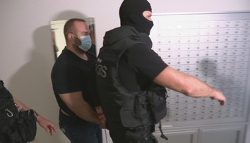 Keď ho zadržali, viedli boj komu patrí. Peter Petrov je mesiac za mrežami, doteraz ho však nevypočuli